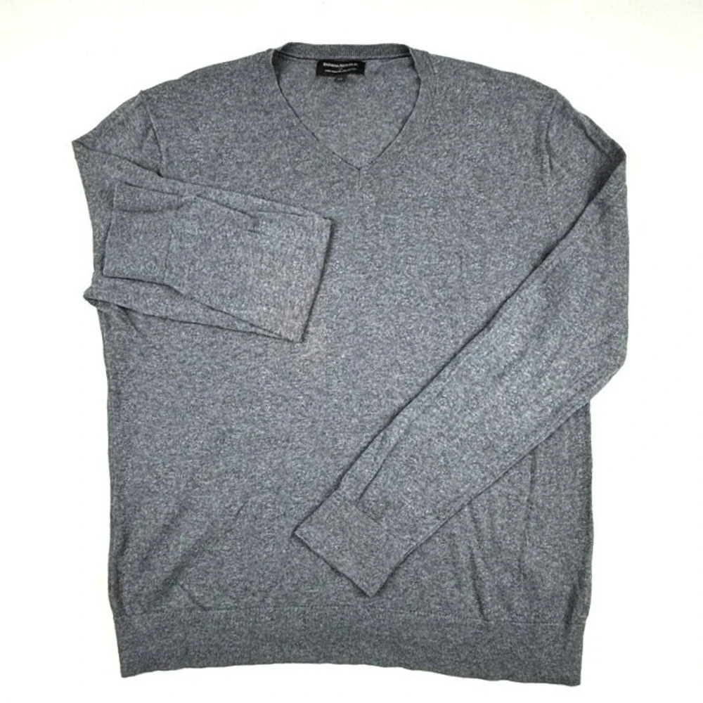 Banana Republic Mens Luxe Sweater Collection V Neck Long Sleeve Gray XL‎